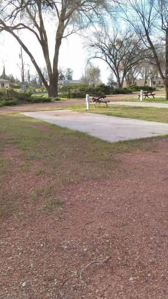 Meadow Park Motel on 385 - photo 13