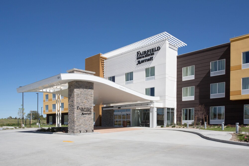 Fairfield Inn & Suites by Marriott Burlington - photo 32