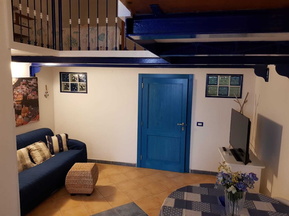 Captain Mike - carbon neutral hotel in Meta