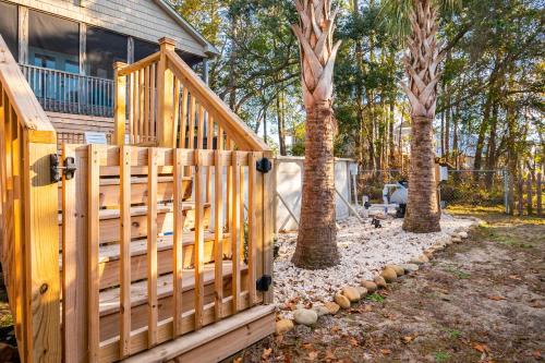 Woodlands Wonder by Oak Island Accommodations - photo 8