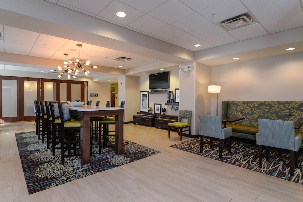 Hampton Inn Brighton - photo 4