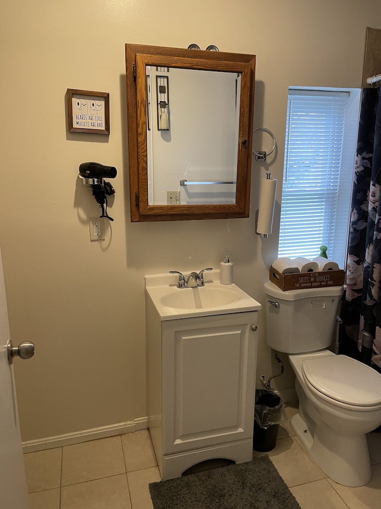 Downtown Loft Close to Topgolf Horseshoe Casino UM Baltimore - photo 33