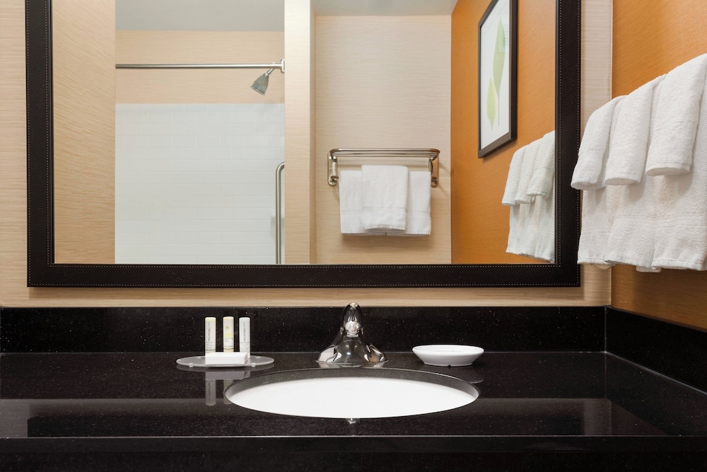 Fairfield Inn & Suites by Marriott Weirton - photo 10