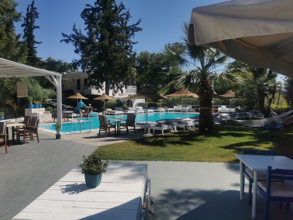 Trees Boutique Art Hotel — Rodos