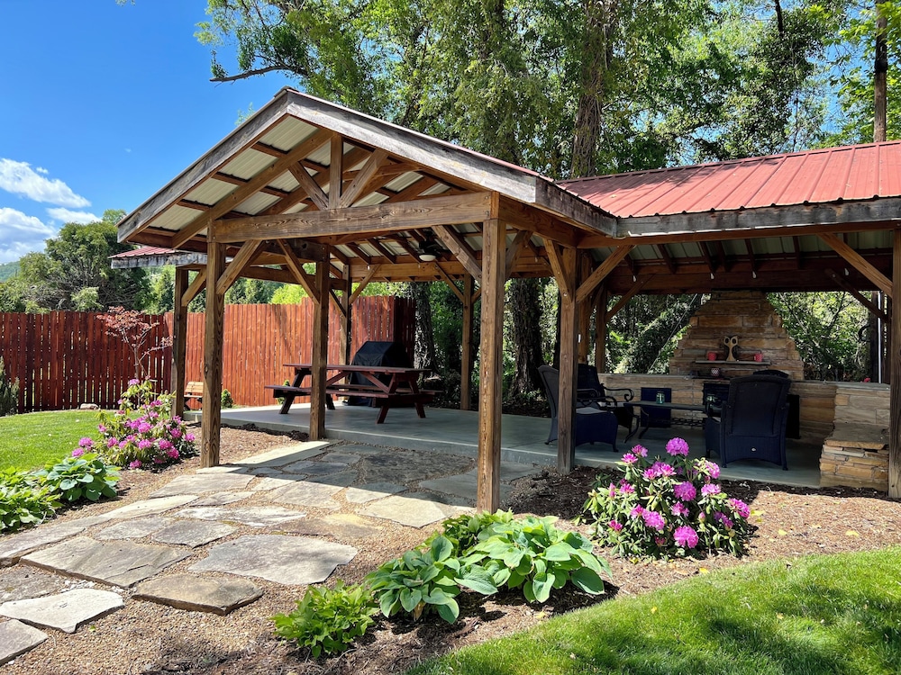 Carolina Country Inn - photo 15
