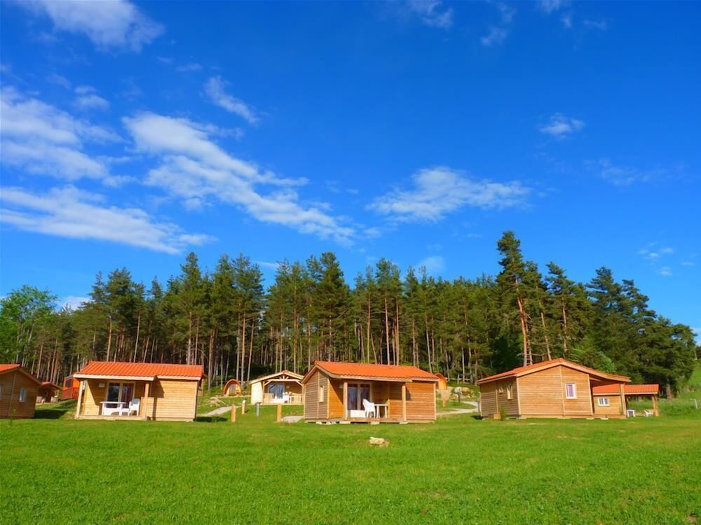 Les Chalets Du Haut forez — hotel in Usson-En-Forez