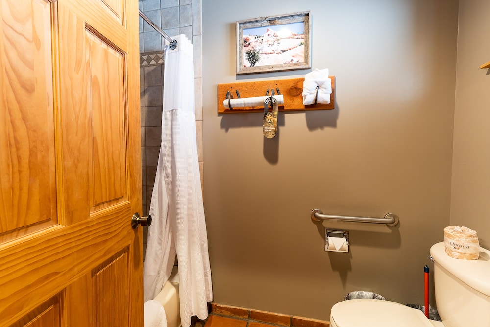 Red Cliffs Lodge - photo 36