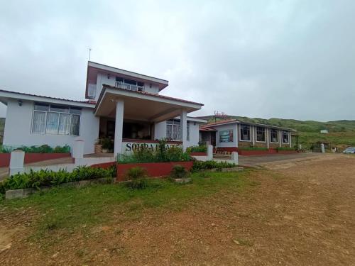 Sohra Plaza Resort in Cherrapunji, India
