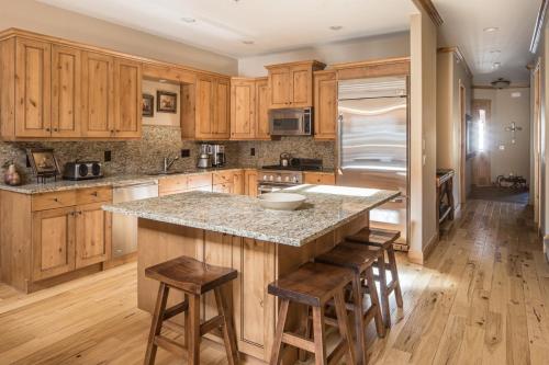 The Lodges at Elkhorn Creek Unit 1302 - photo 6
