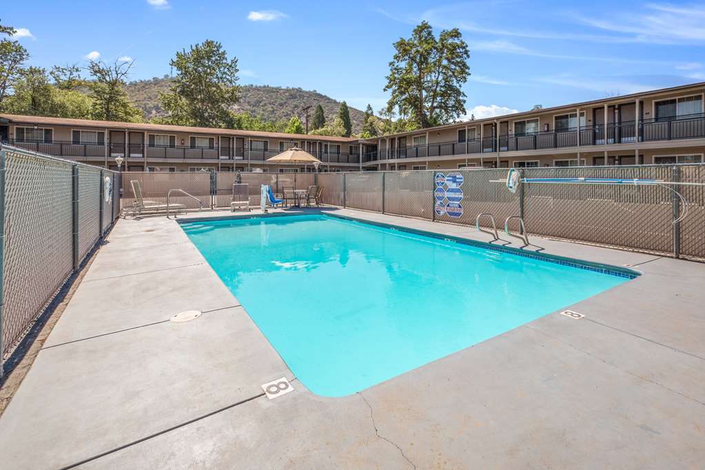 Econo Lodge Inn & Suites Yreka - photo 24