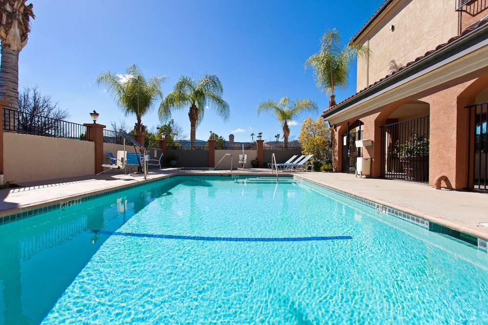 Holiday Inn Express Temecula by IHG - photo 15