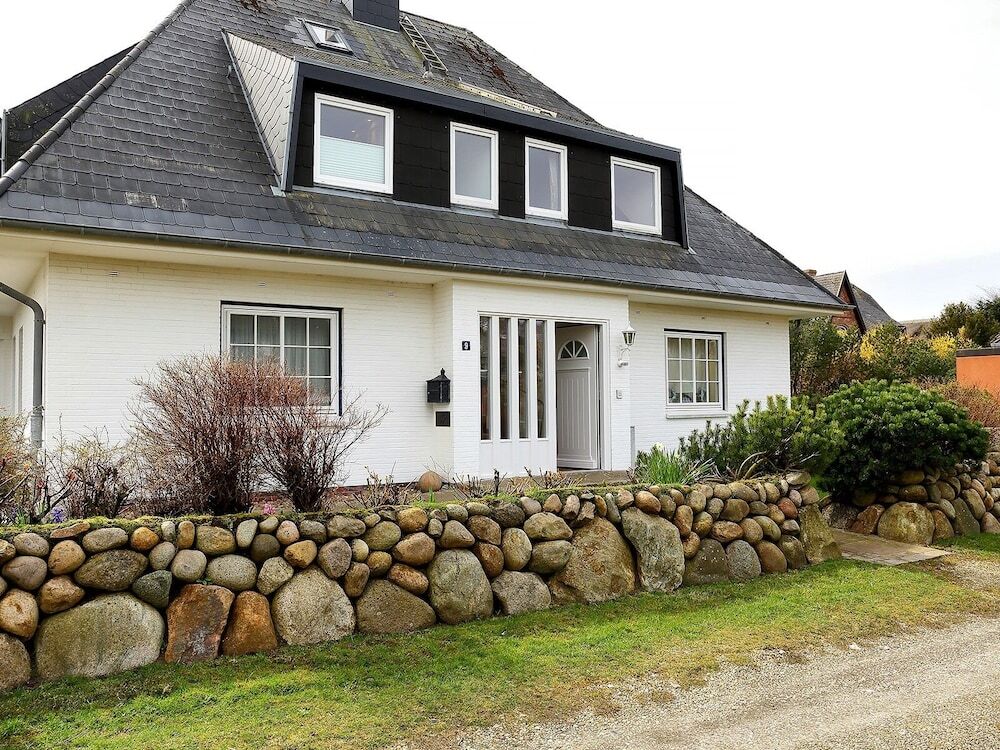 Ferienwohnung Möösgrav 9 — 4-Star Luxury Hotel in Sylt-Ost, Germany