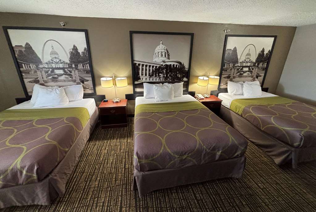 Super 8 by Wyndham Jerseyville - photo 17