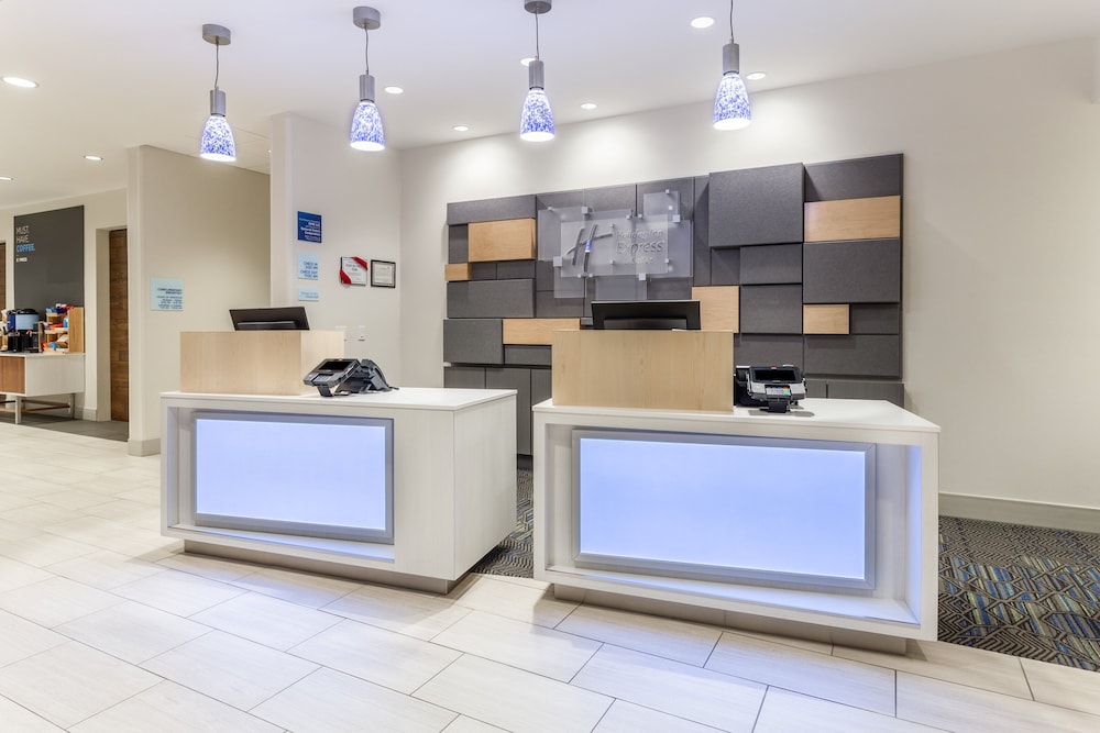 Holiday Inn Express & Suites Ottawa - photo 101