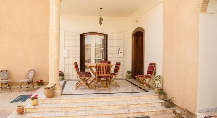 Maison D'Hôtes villa Fatima — 4-Star Luxury Hotel in Tozeur, Tunisia