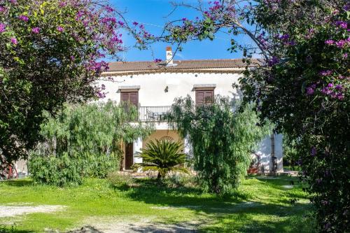 House with 5 bedrooms in Sciacca with furnished garden 1 km from the beach — 4-Star Luxury Hotel in Sciacca, Italy