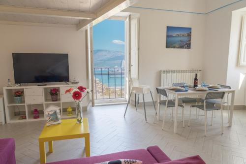 Hello Gaeta Apartment — 4-Star Luxury Hotel in Gaeta, Italy