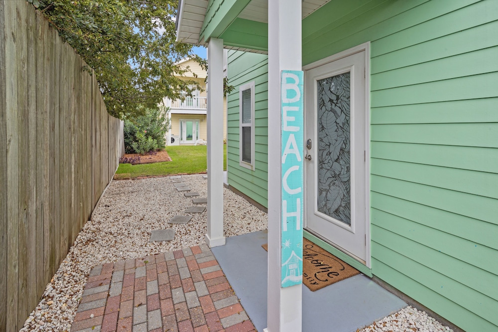 Sago by the Sea: 2 bed 2.5 bath Retreat Steps From the Beach Sleeps 7 - photo 44