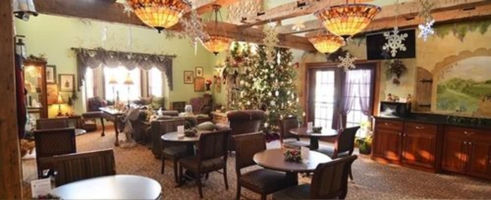 Hearthstone Inn & Suites - photo 26