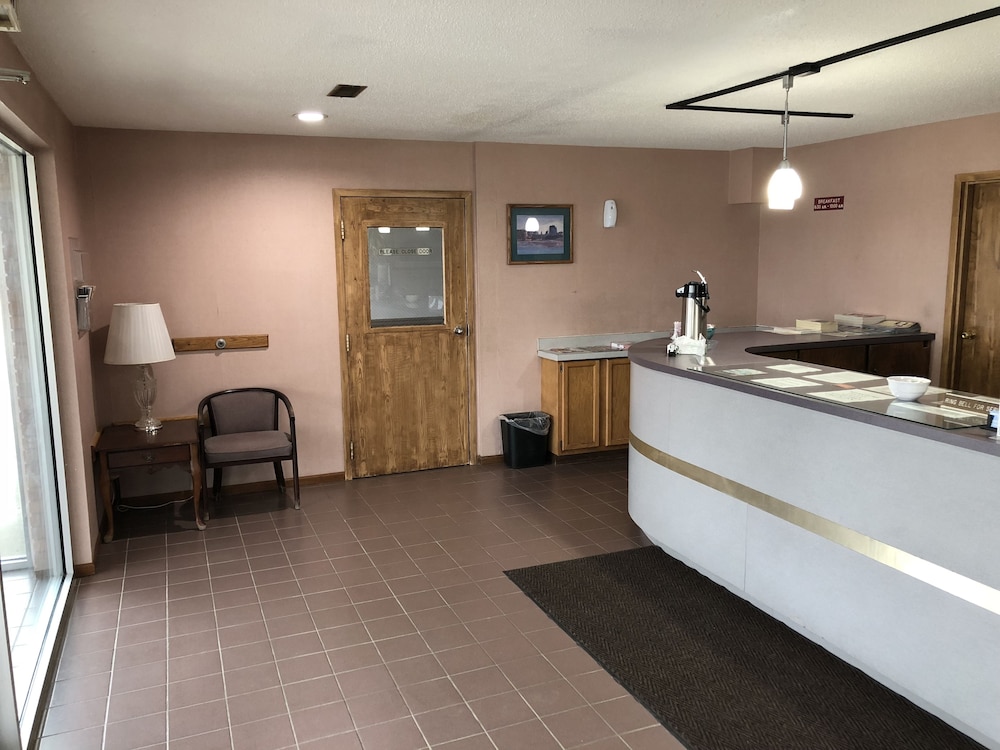 Denison Inn & Suites - photo 5