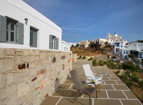 Skinos House Kimolos at Chorio with view — 4-Star Luxury Hotel in Kimolos, Greece