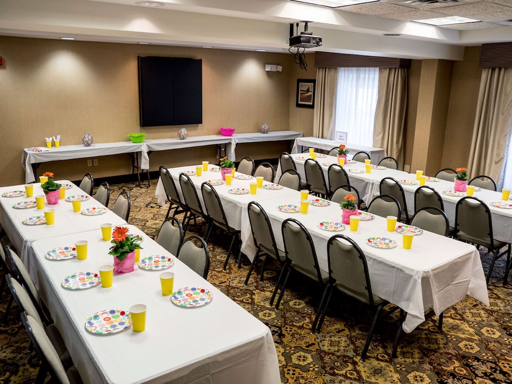 Hampton Inn & Suites Lino Lakes - photo 46