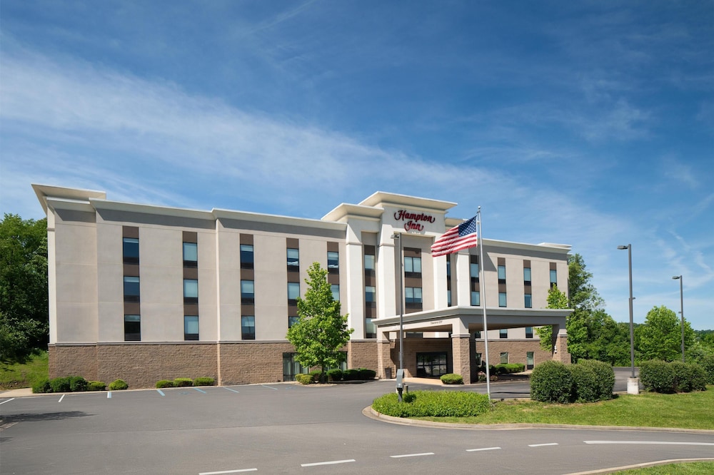 Hampton Inn Fairmont - photo 29