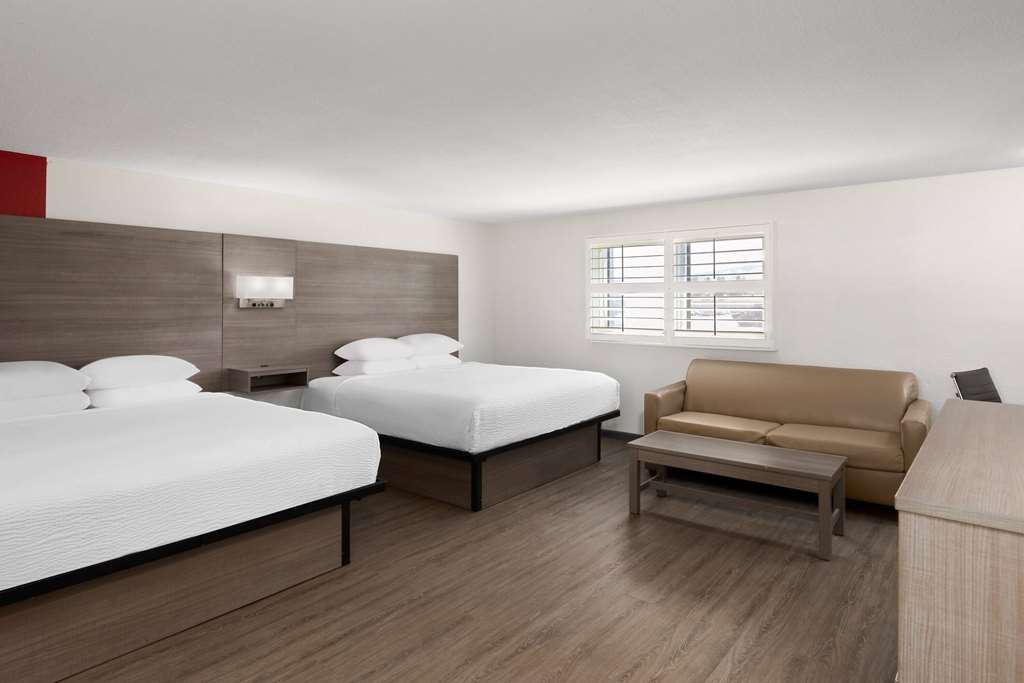 Ramada by Wyndham Medford Airport North - photo 36