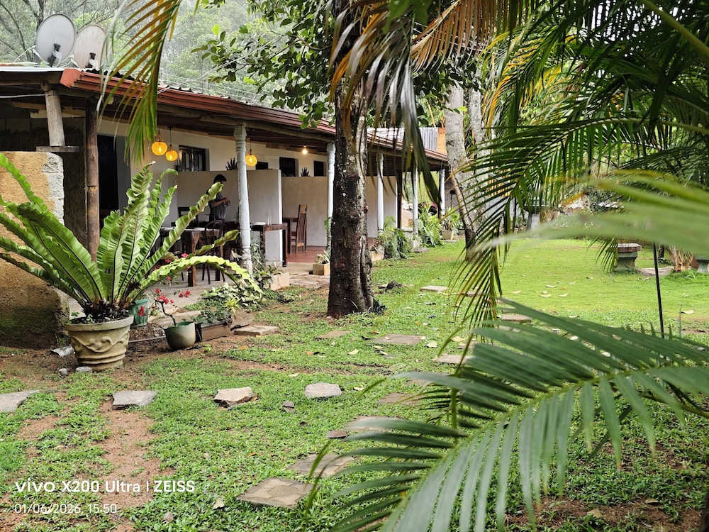 The final gate ella - carbon neutral hotel in Ella Town
