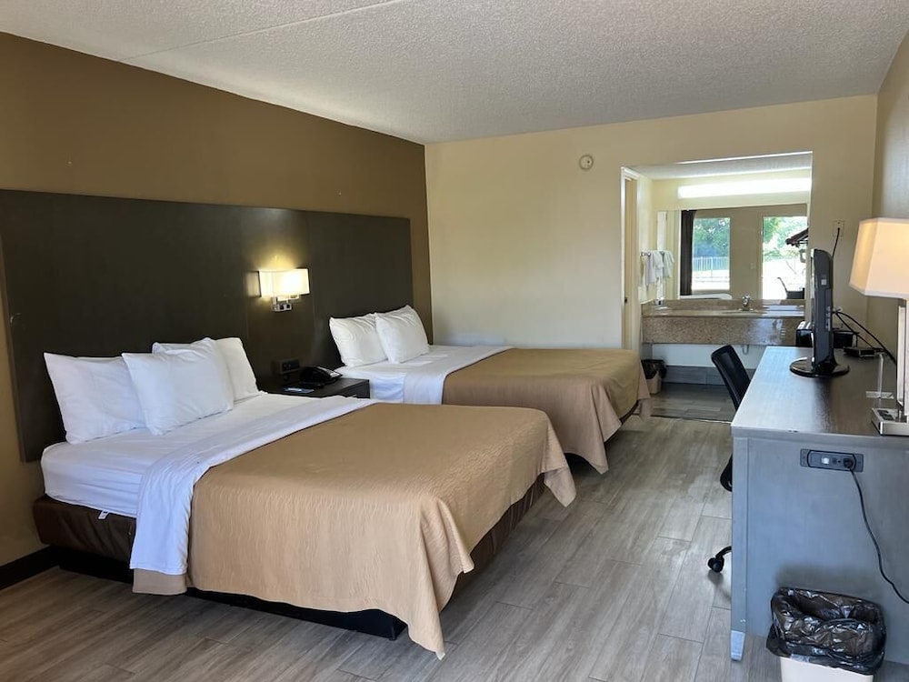 Rodeway Inn Walterboro I 95 - photo 2