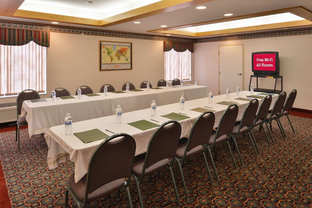 Red Roof Inn Clyde - photo 23