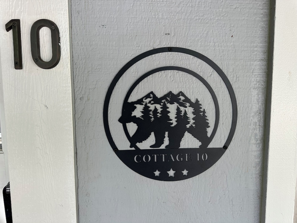 The Pines Inn and Cottages - photo 14