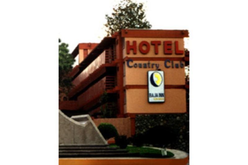 Baja Inn Country Club — 4-Star Luxury Hotel in Tijuana, Mexico