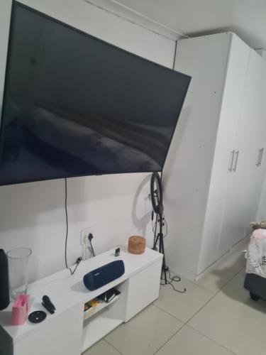 Elikem Properties - last minute hotel in Cape Town