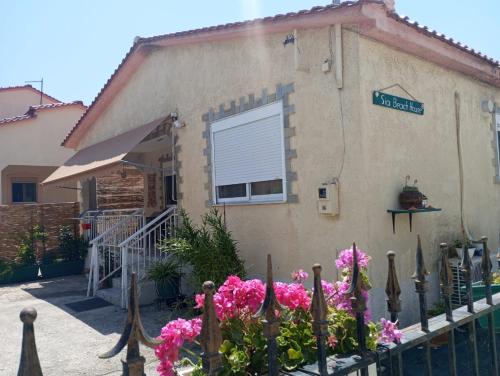 Sia Beach House — 4-Star Luxury Hotel in Nea Karvali, Greece