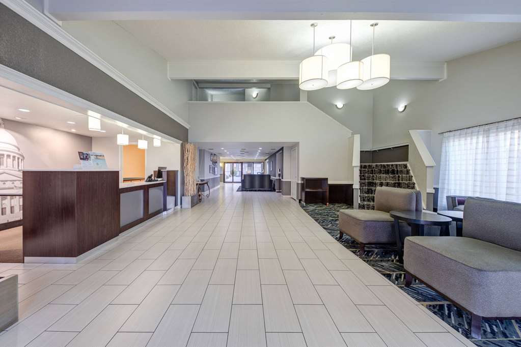 La Quinta Inn by Wyndham El Dorado - photo 7