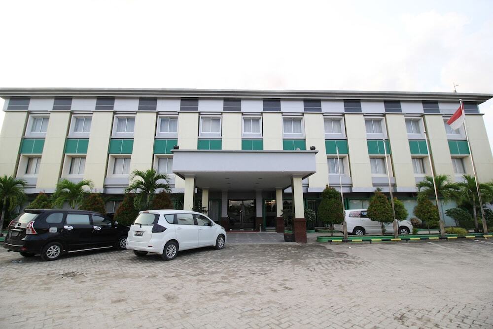 Airy Syariah Kendari Barat Edy Sabara 1A in Kendari, Indonesia