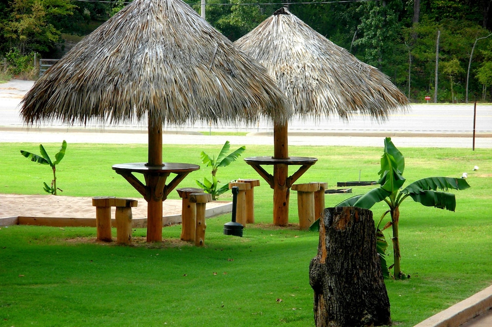 Lake Texoma Lodge and Resort — hotel in Mead