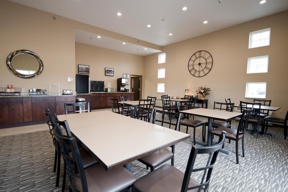 Cornerstone Inn & Suites - photo 16