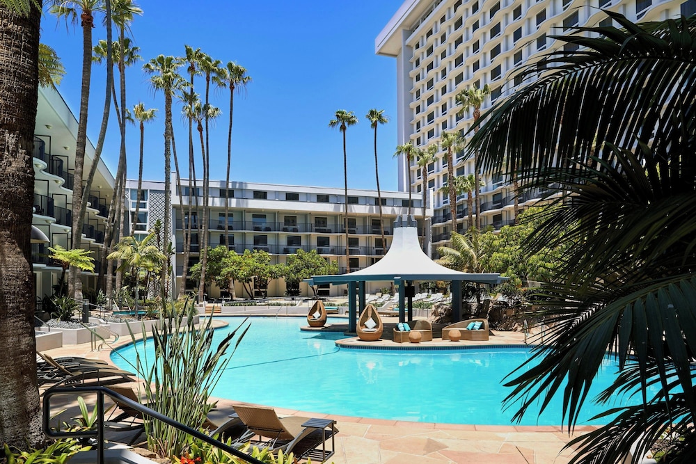 Los Angeles Airport Marriott in Los Angeles, United States