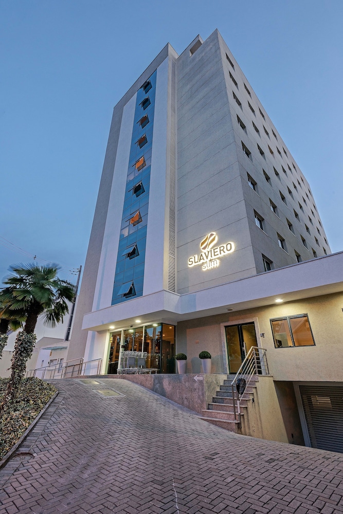 Slaviero Slim Avenida das Torres in Curitiba, Brasil