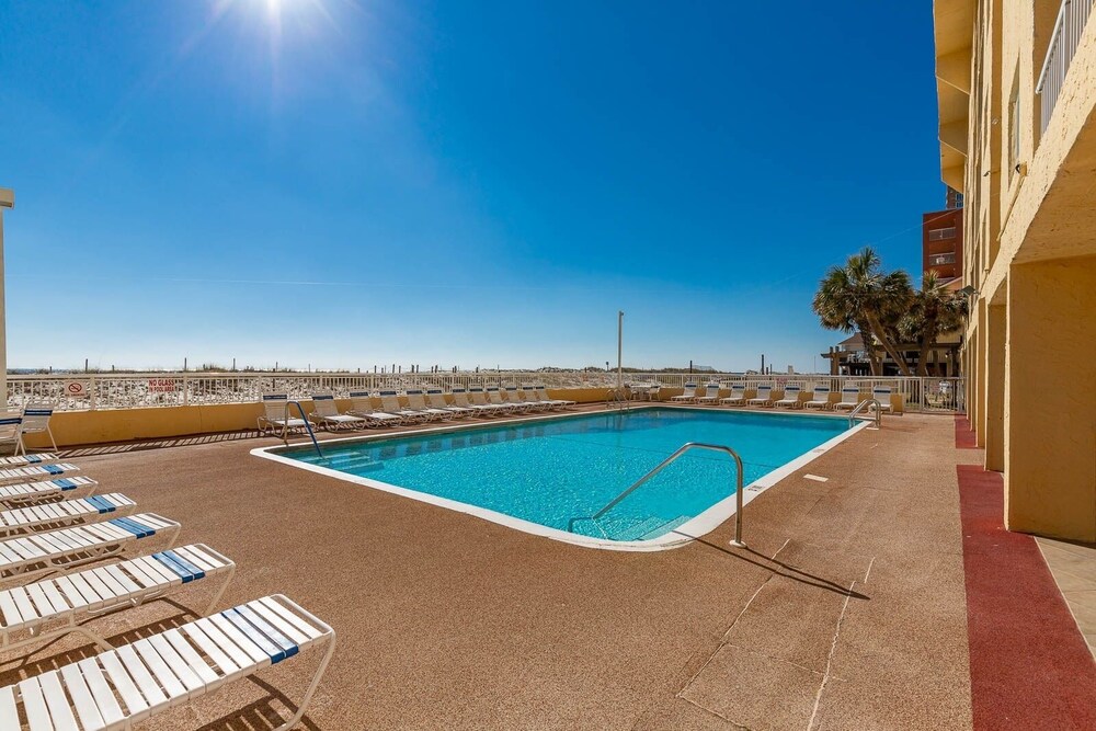 Driftwood Towers 5e 2 Bedroom Condo - photo 11