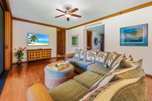 1805 Kulalani — Waikoloa