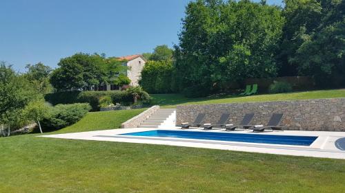 Family friendly house with a swimming pool Rim Central Istria Sredisnja Istra 7070 — 4-Star Luxury Hotel in Buzet, Croatia