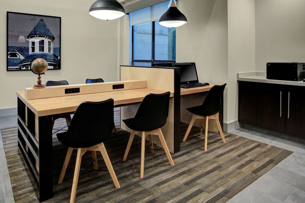 HYATT house Dallas Lincoln Park - photo 4