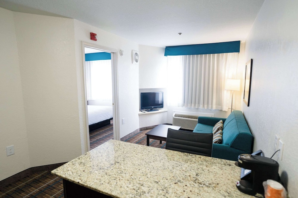 Mainstay Suites Knoxville Airport - photo 25