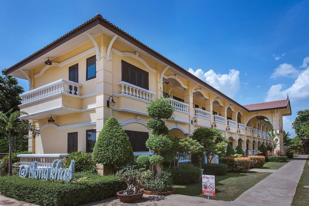 Park & Pool Resort in Nong Khai, Thailand