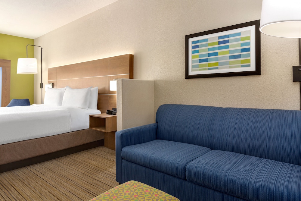 Holiday Inn Express Hotel & Suites Mission McAllen Area by IHG - photo 10