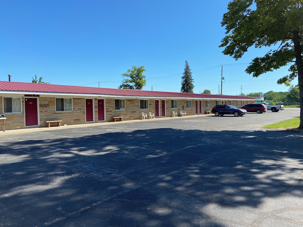 Northland Motel Bay City Kawkawlin - photo 18