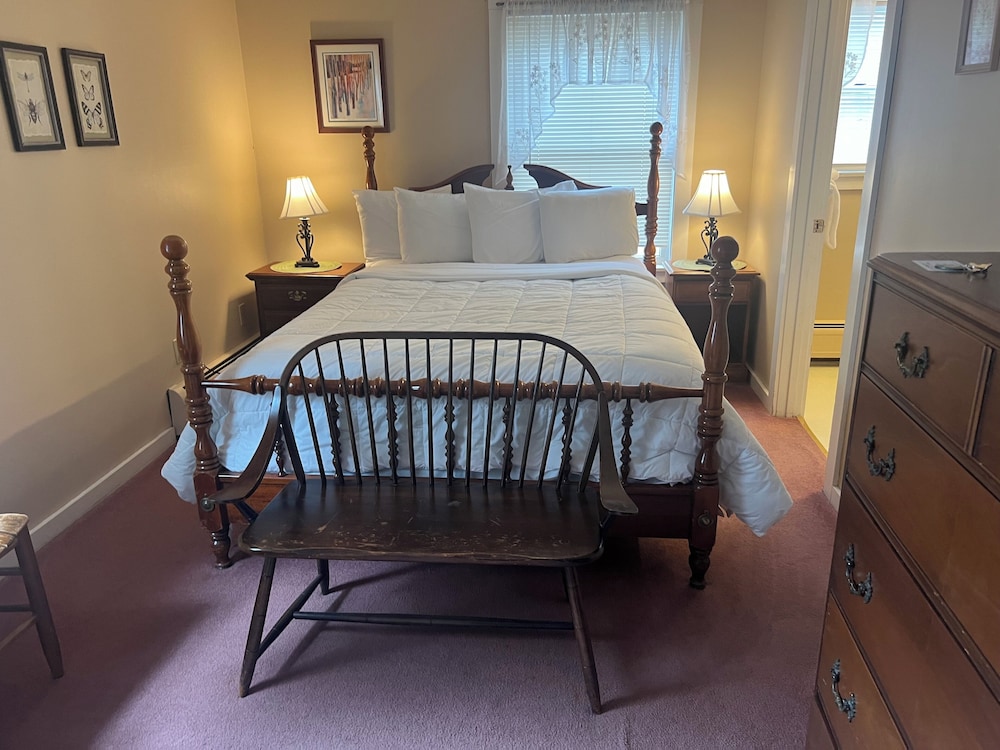 The Vermont Inn - photo 43